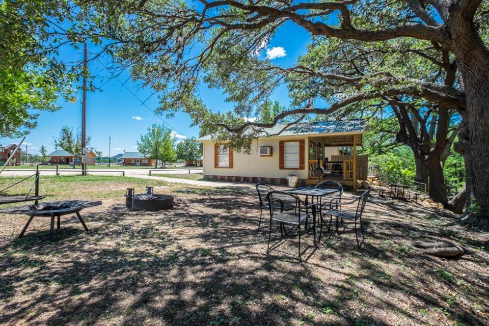 River Bluff Cabins Rio Frio Extérieur photo