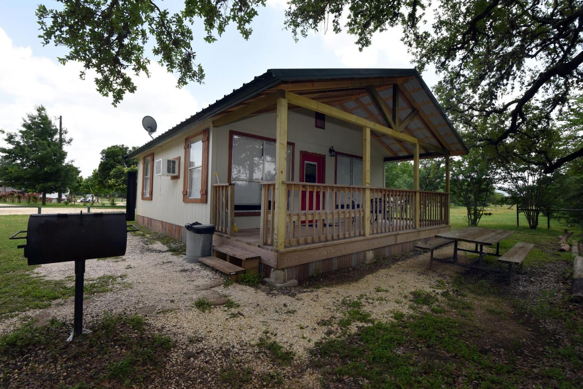 River Bluff Cabins Rio Frio Extérieur photo