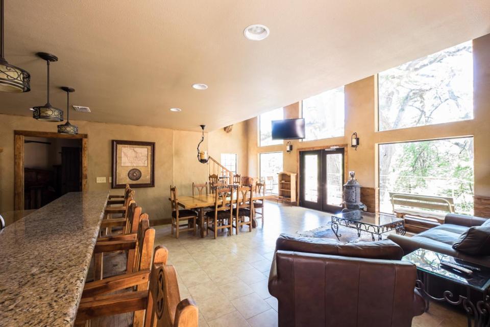 River Bluff Cabins Rio Frio Chambre photo