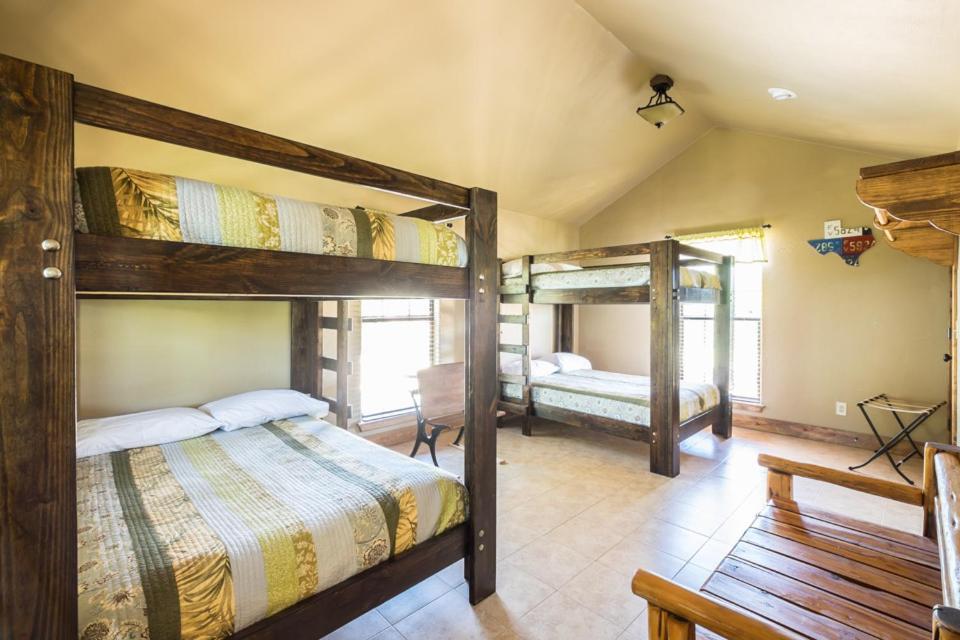 River Bluff Cabins Rio Frio Chambre photo